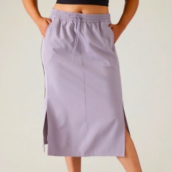 Athleta Dresses & Skirts - NWT Athleta Stride Midi Skirt Violet Size Large